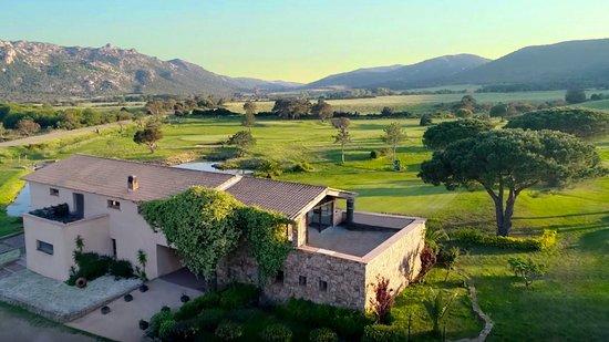 Ecole-Golf Academy