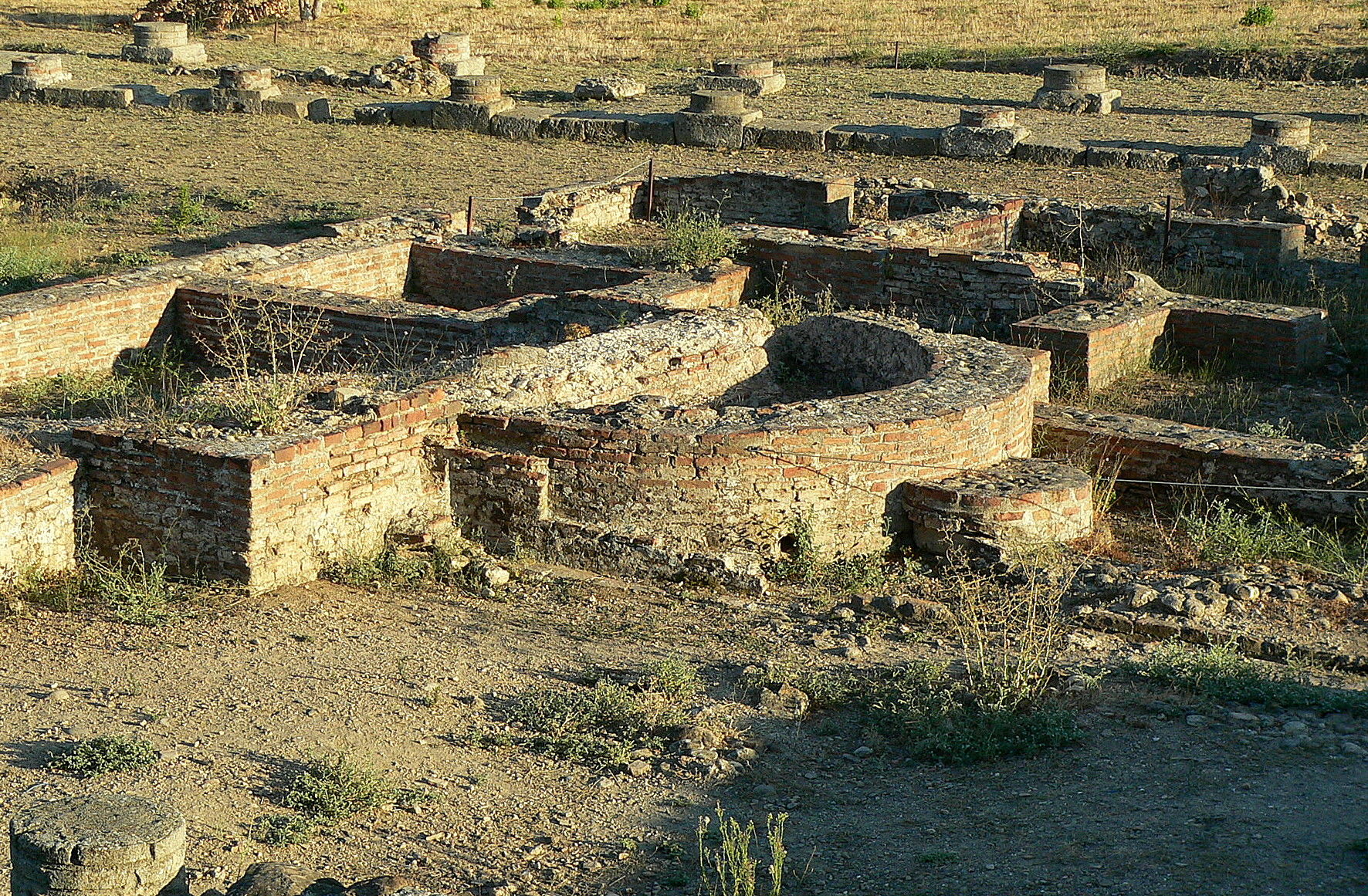 Site archeologique de la ville antique d'Aleria